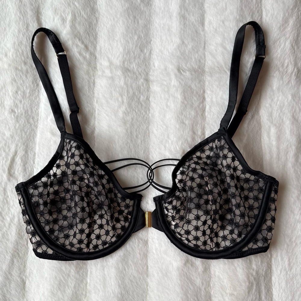 Victoria’s Secret Very Sexy Starburst Unlined Demi Bra Black Size 32DD NWOT
